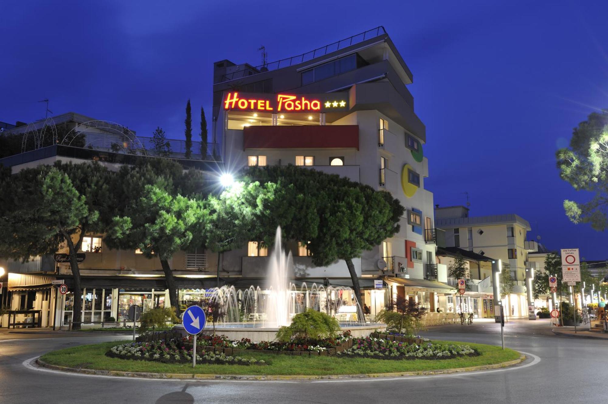 Hotel Pasha Lignano Sabbiadoro Ngoại thất bức ảnh