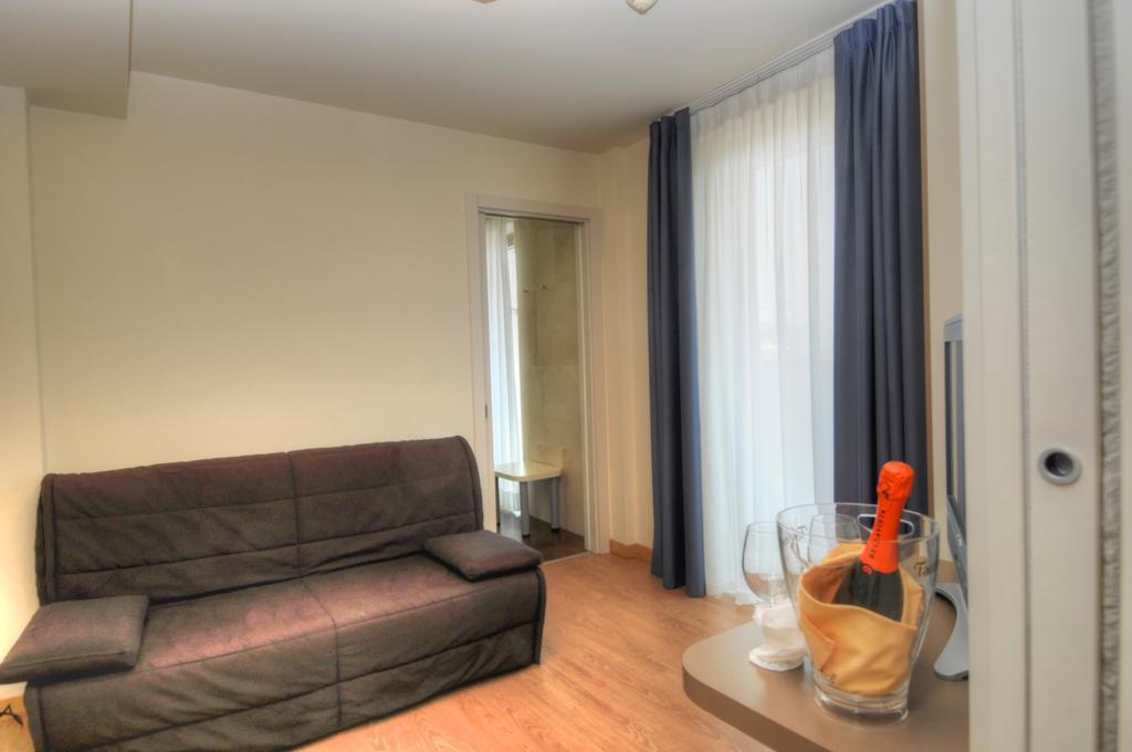 Hotel Pasha Lignano Sabbiadoro Ngoại thất bức ảnh