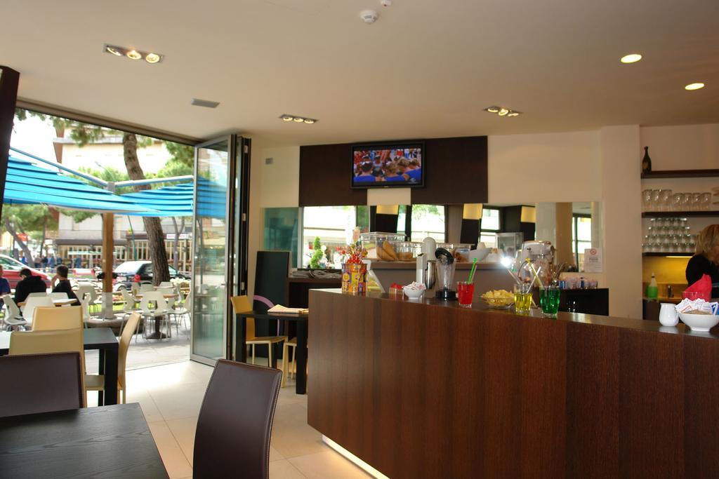 Hotel Pasha Lignano Sabbiadoro Ngoại thất bức ảnh