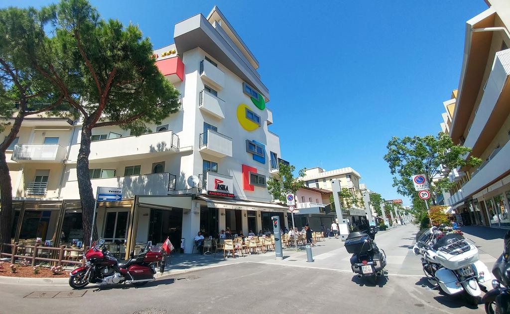 Hotel Pasha Lignano Sabbiadoro Ngoại thất bức ảnh