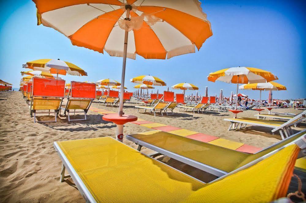 Hotel Pasha Lignano Sabbiadoro Ngoại thất bức ảnh