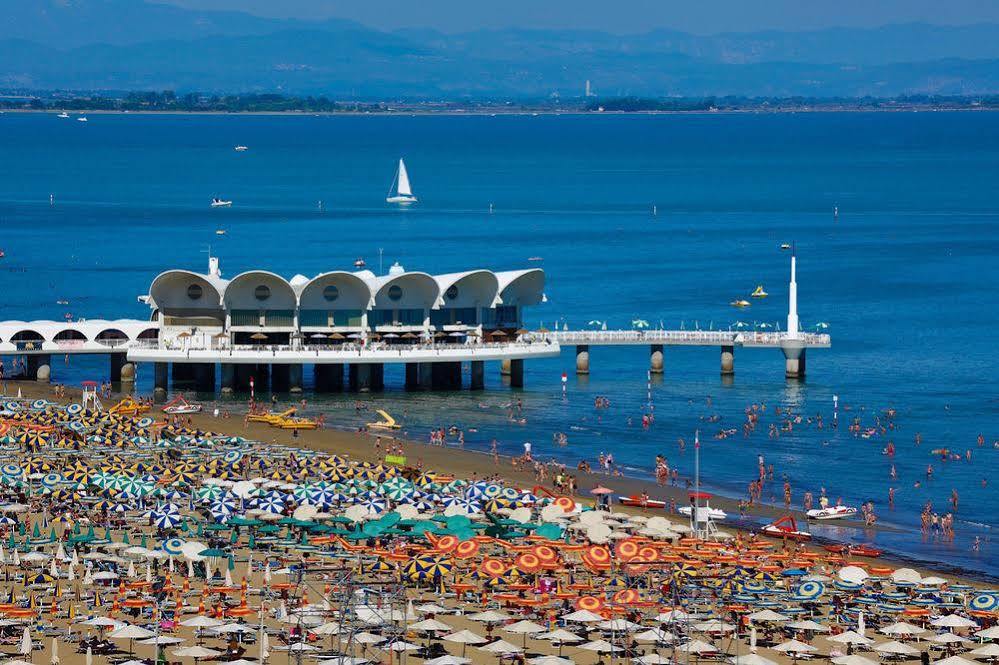 Hotel Pasha Lignano Sabbiadoro Ngoại thất bức ảnh