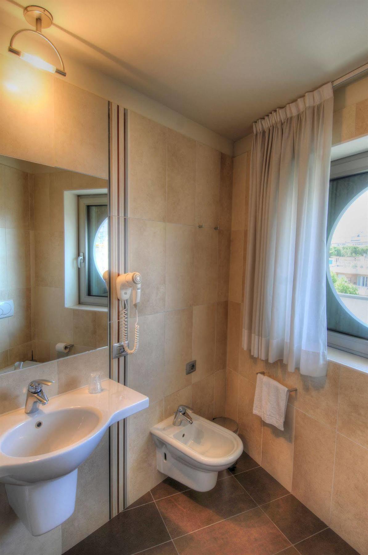 Hotel Pasha Lignano Sabbiadoro Ngoại thất bức ảnh