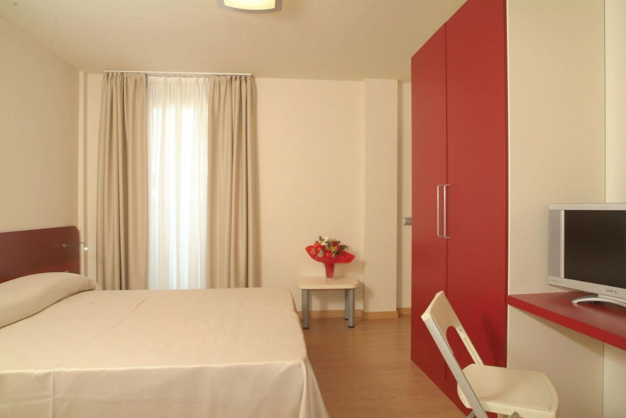 Hotel Pasha Lignano Sabbiadoro Ngoại thất bức ảnh