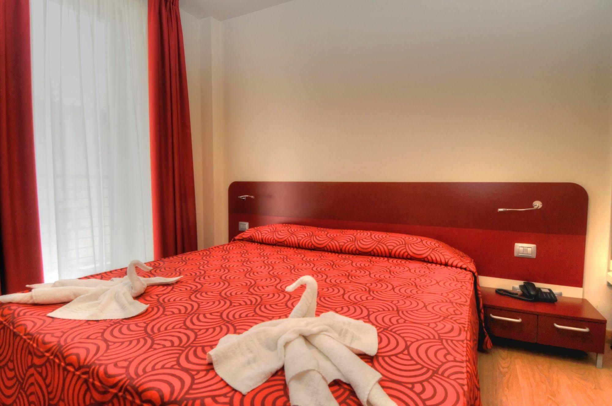 Hotel Pasha Lignano Sabbiadoro Ngoại thất bức ảnh
