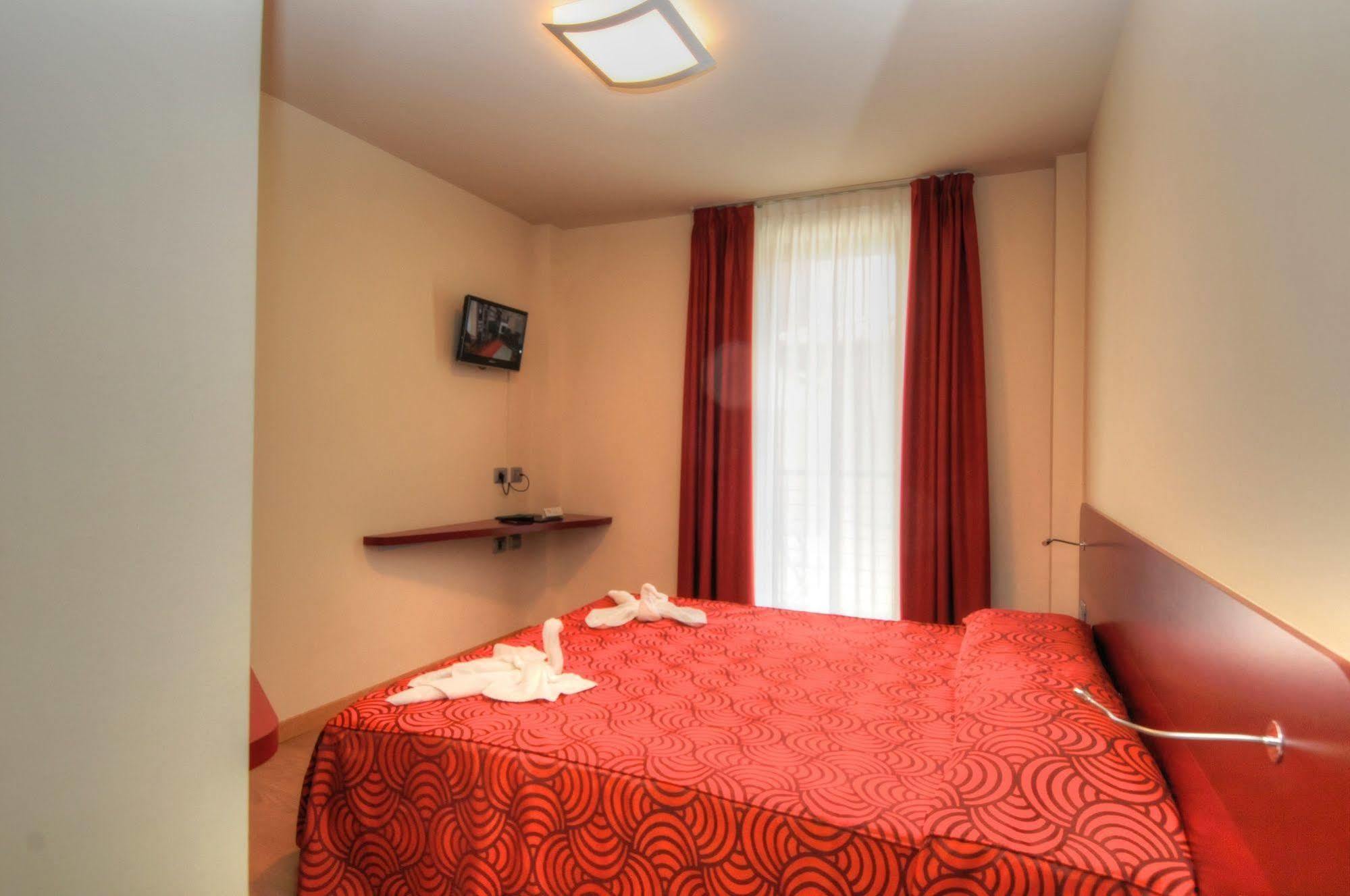 Hotel Pasha Lignano Sabbiadoro Ngoại thất bức ảnh