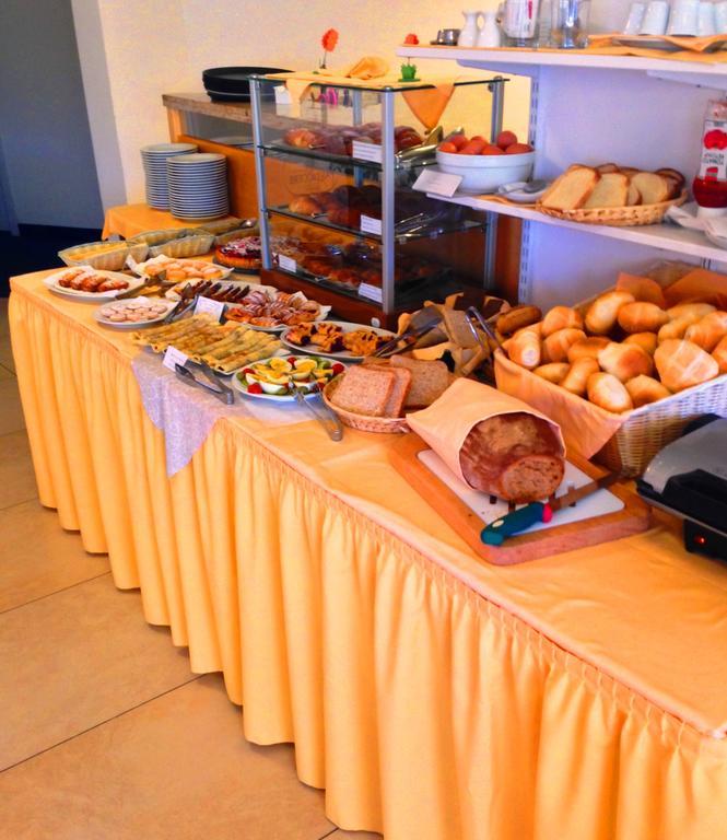 Hotel Pasha Lignano Sabbiadoro Ngoại thất bức ảnh